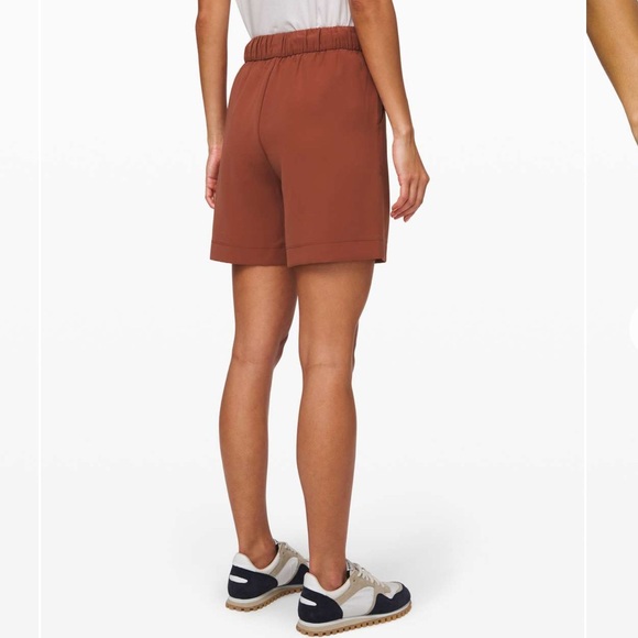 EUC Lululemon Casual Bundle. Size 6 - Picture 7 of 12